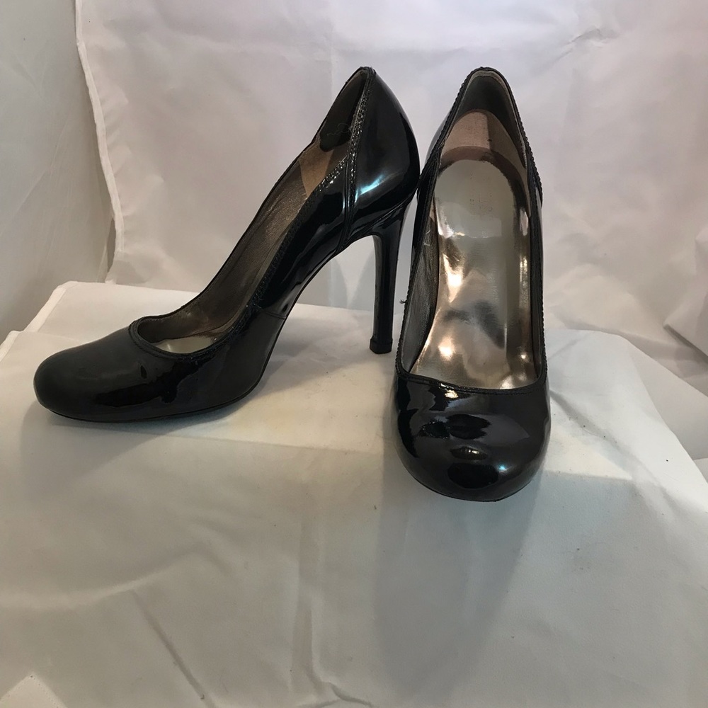 Black guess heels